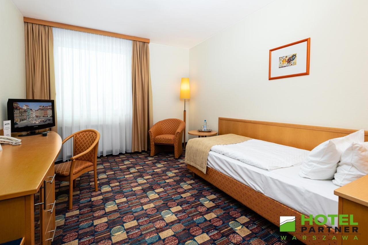Hotel Partner Warschau Buitenkant foto