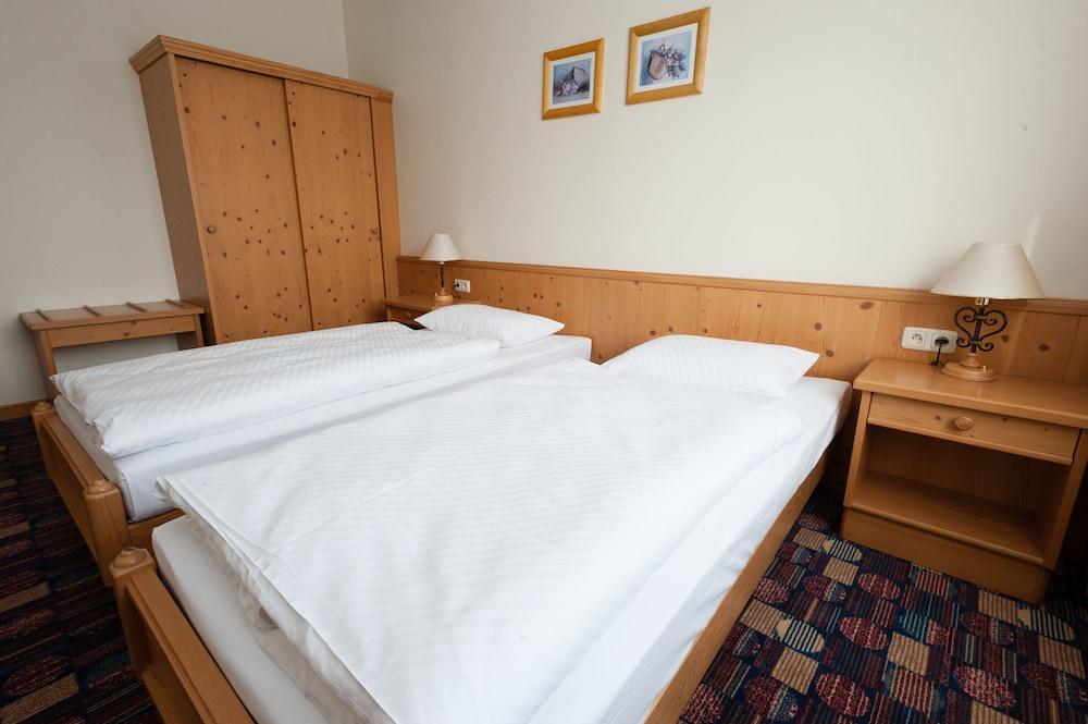 Hotel Partner Warschau Buitenkant foto