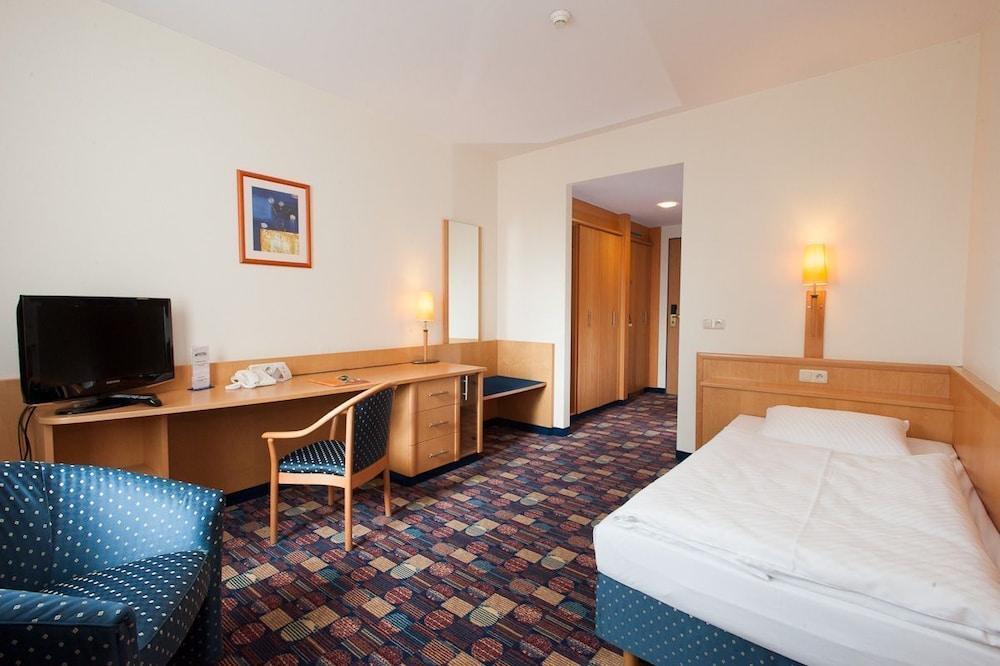 Hotel Partner Warschau Buitenkant foto