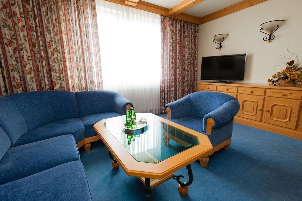 Hotel Partner Warschau Buitenkant foto