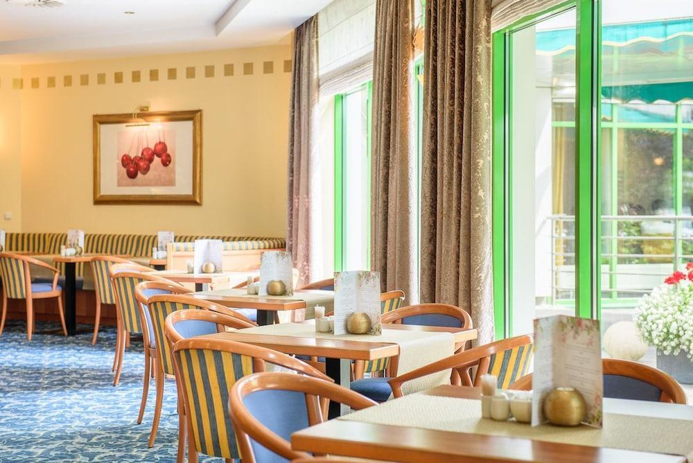 Hotel Partner Warschau Buitenkant foto