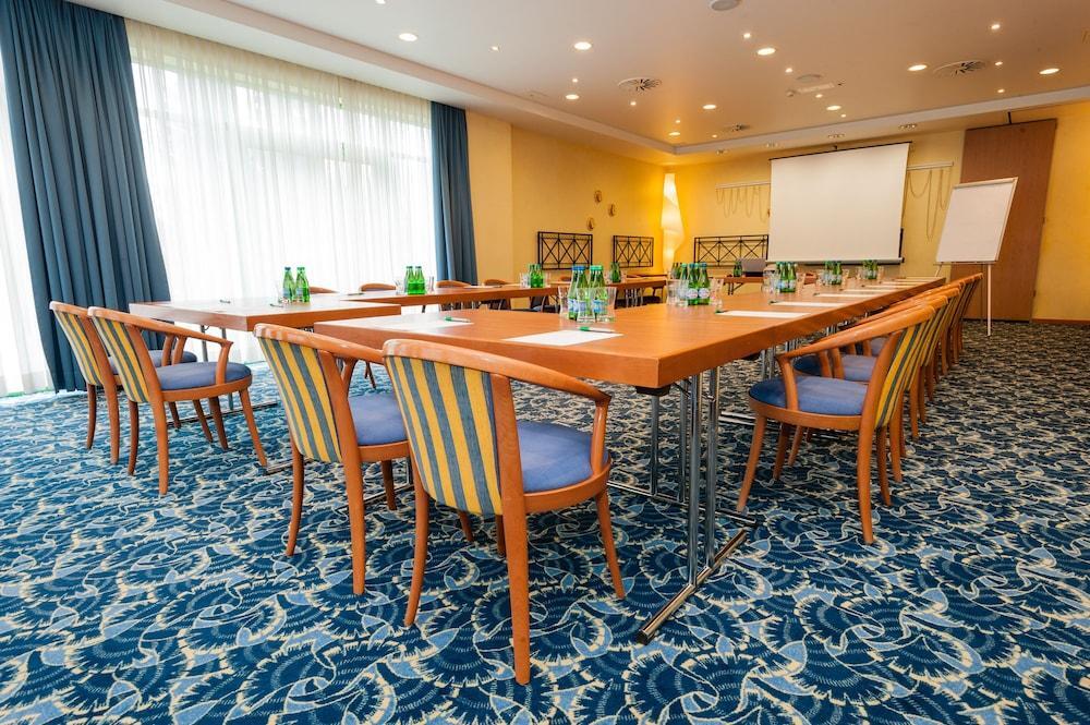 Hotel Partner Warschau Buitenkant foto