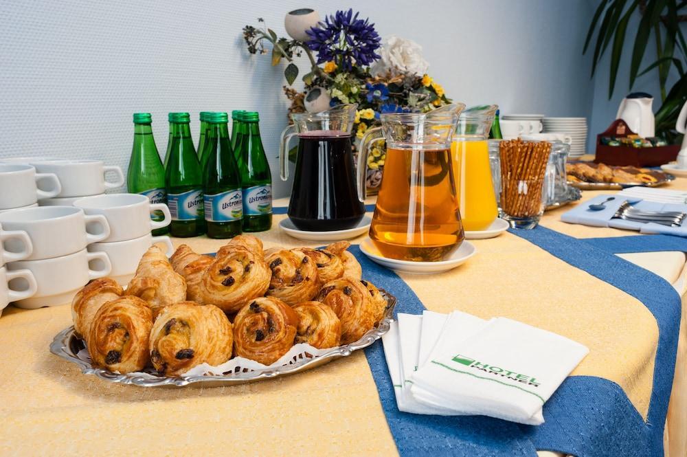 Hotel Partner Warschau Buitenkant foto